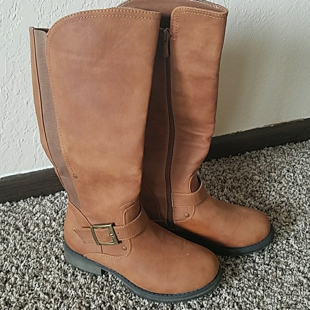 Riding boots